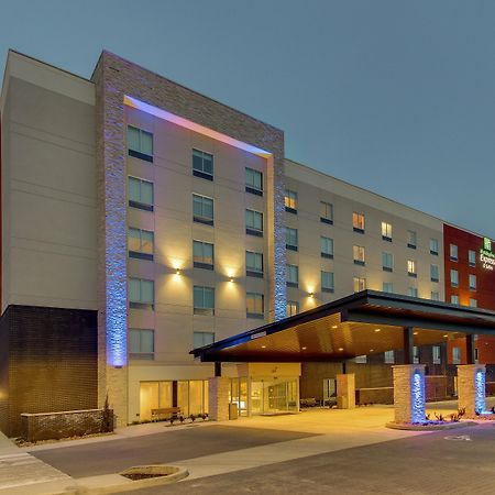 Holiday Inn Express & Suites - Nashville Metrocenter Downtown By Ihg Exterior foto